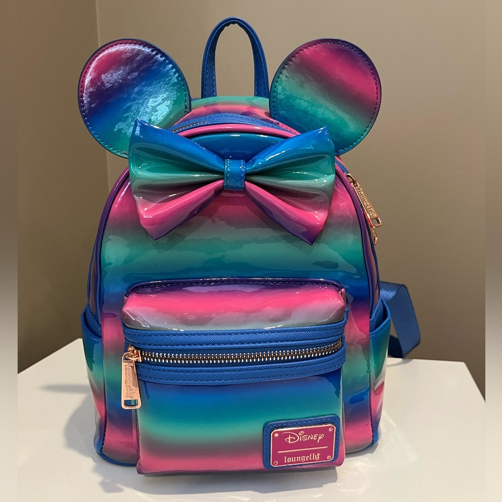 Loungefly 🎒Minnie Mouse ombré EUC
